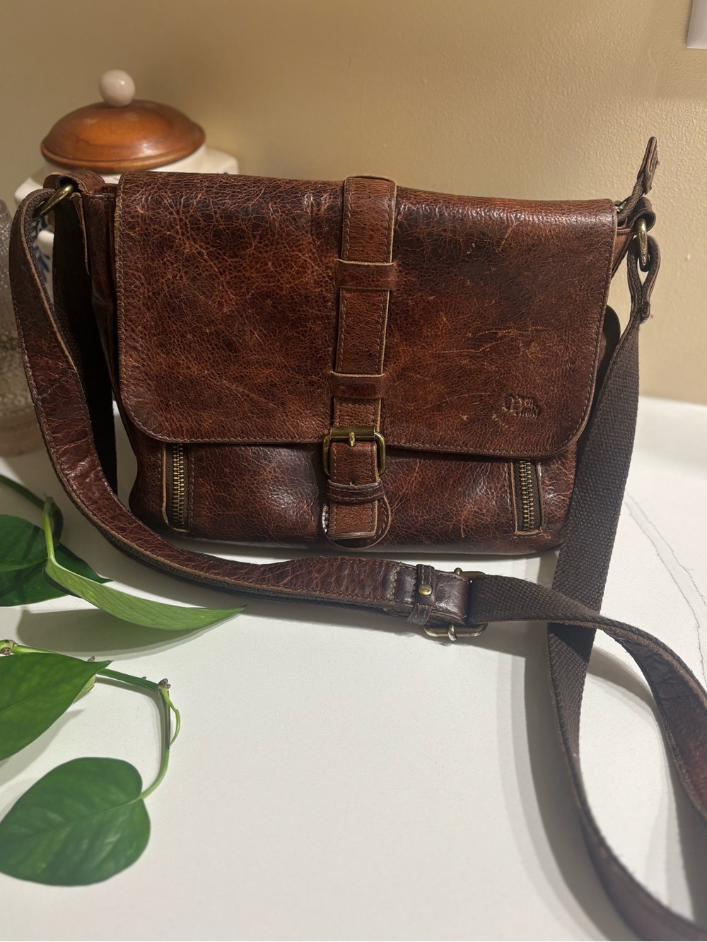 ⭐️ Genuine Leather ⭐️ Crossbody Bag - good condition